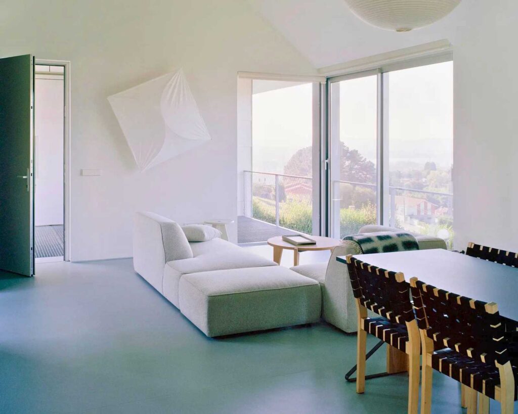 Dormitorio en vivienda modular industrializada de HAUX en Gijón Somió